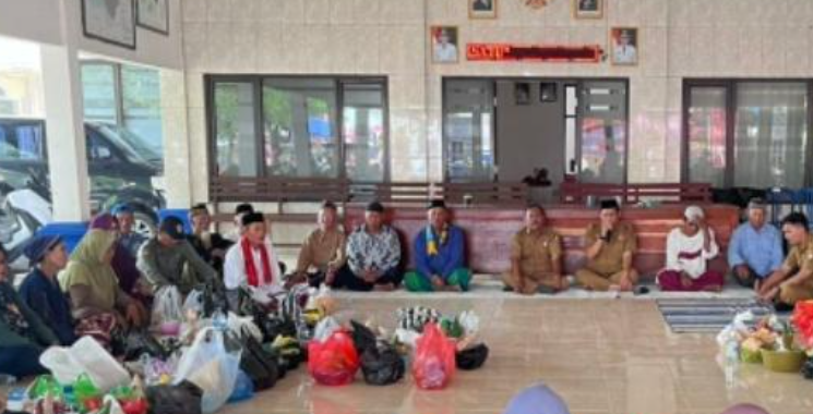 ‎Lestarikan Budaya, Desa Sukareja, Kecamatan Balongan Menggelar Adat Mapag Sri